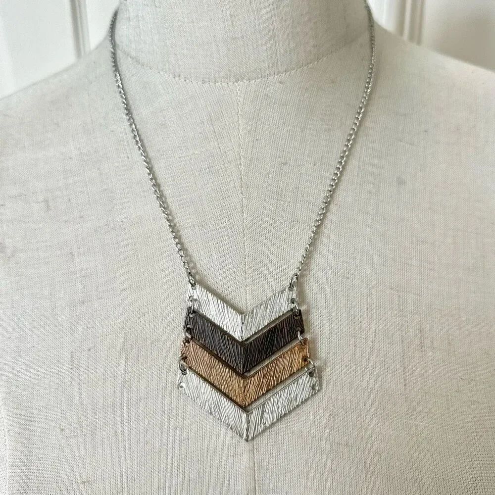 Tri tone geometric pendant necklace